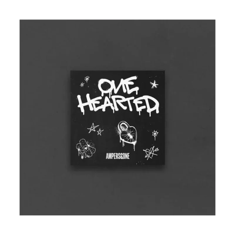 AMPERS&ONE (アンパサンドワン)- ONE HEARTED (Postcard バージョン)
